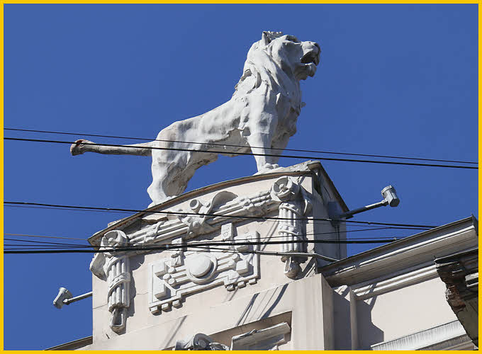 Art Nouveau Building<BR> Roof Top Lion